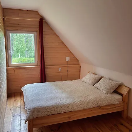 Forest House Einbluti Tatil Evi Avotkalni
